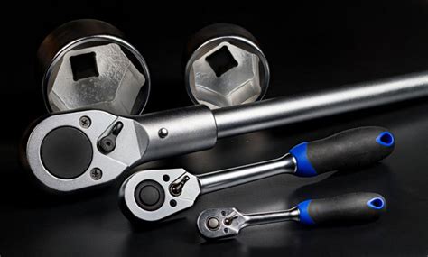 Torque Wrench 1/2 Vs 3/8: 6 Major Differences .